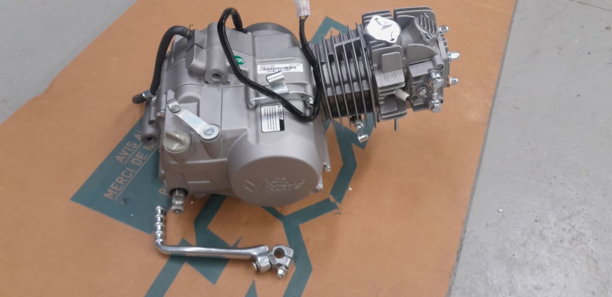 HS/YX 150cc Vaihtomoottori